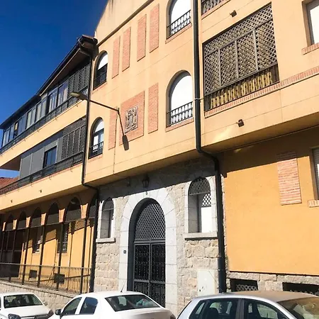 La * Las Navas del Marqués