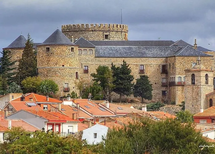 La * Las Navas del Marqués